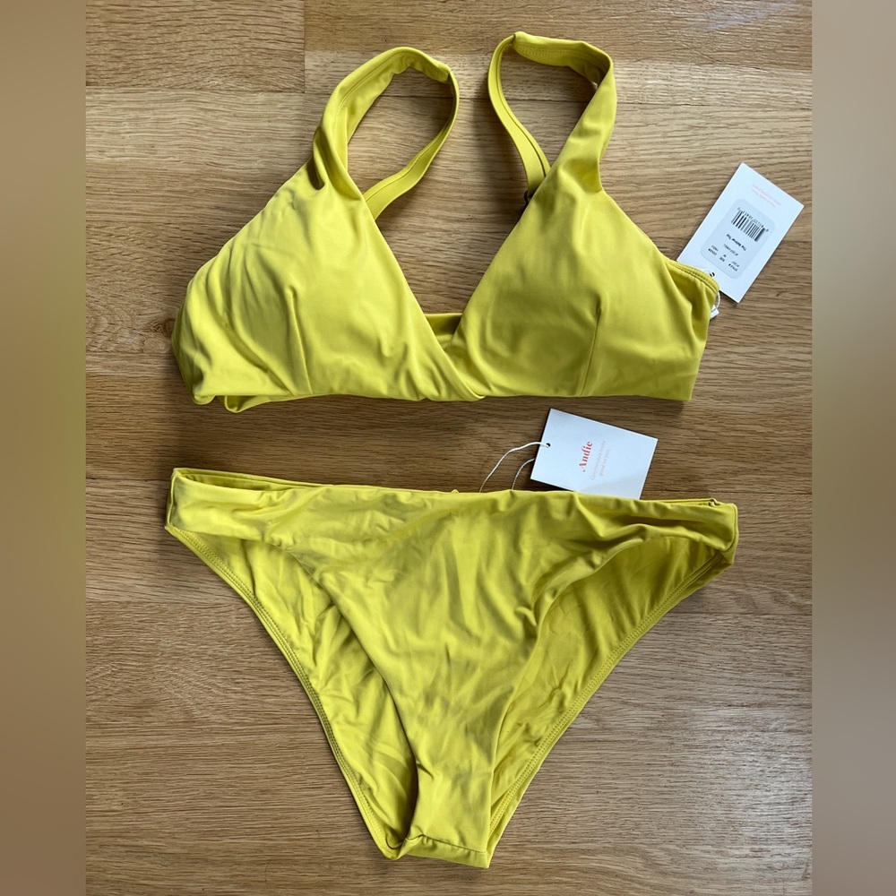 Andie’s Swim Belmar top (size medium) and Cheeky bottom (size large)